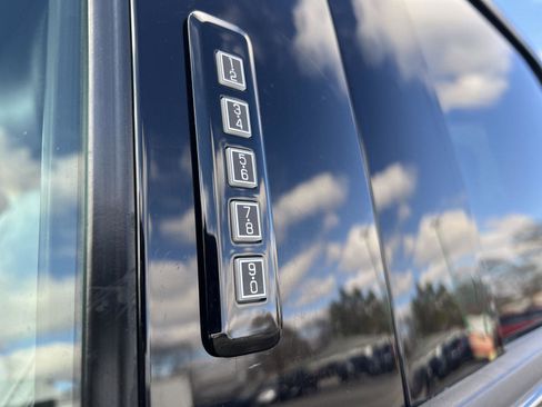 Used 2022 Ford F250 Lariat w/ Lariat Ultimate Package image 14