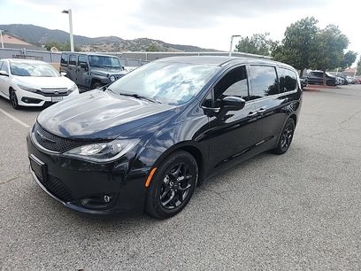 Used 2019 Chrysler Pacifica Touring Plus w/ Advanced Safetytec Group