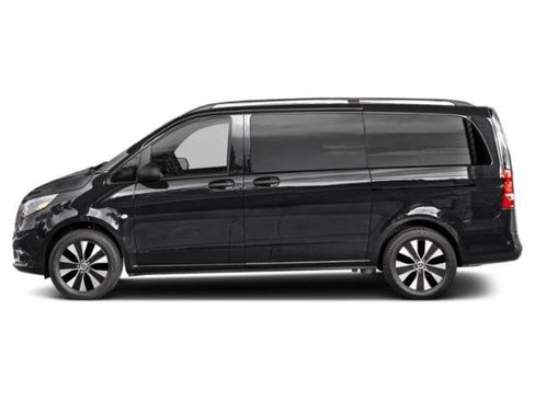 Used 2021 Mercedes-Benz Metris Passenger image 3