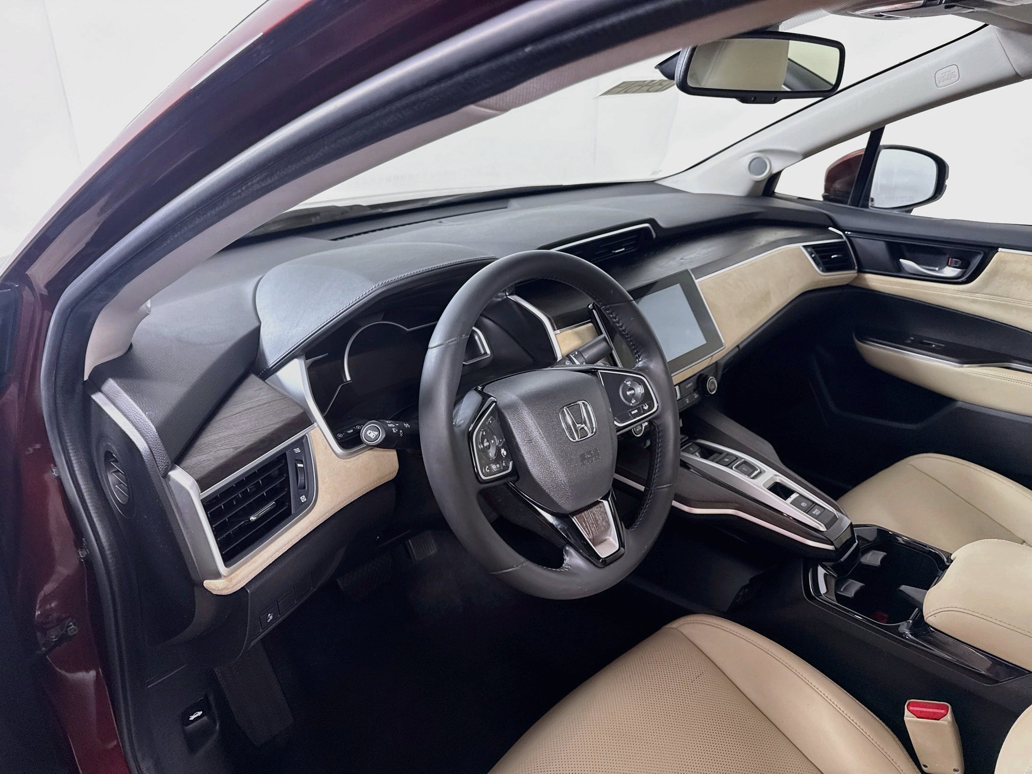 Used 2018 Honda Clarity Touring image 9