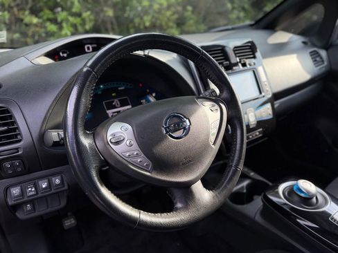 Used 2013 Nissan Leaf SV w/ LED & Quick Charge Pkg image 26