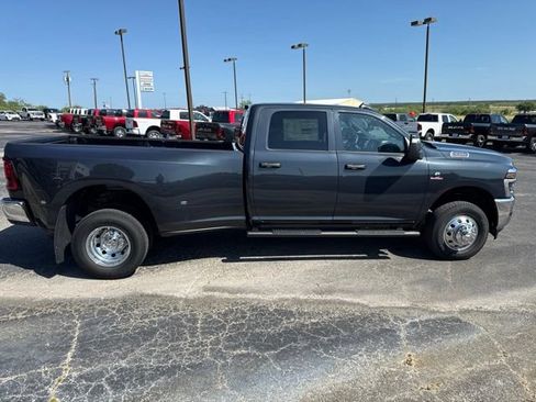New 2026 RAM 3500 Tradesman AWD/4WD image 6