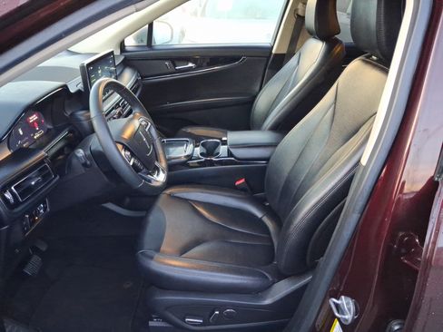 Used 2023 Lincoln Nautilus FWD image 11