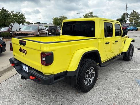 Used 2024 Jeep Gladiator Mojave AWD/4WD image 8