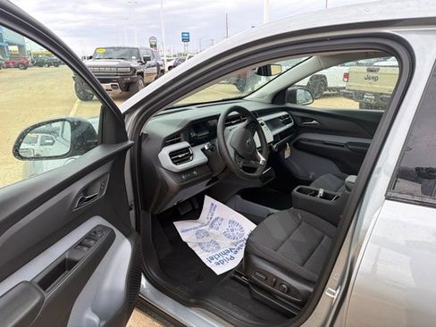 New 2027 Chevrolet Bolt LT w/ Comfort Package FWD image 6