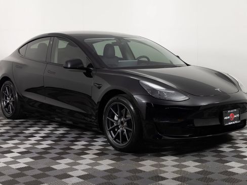 Used 2023 Tesla Model 3 Standard Range RWD image 11