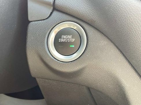 Used 2024 Chevrolet Equinox LT FWD image 21