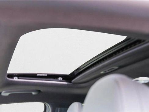 New 2025 Hyundai Elantra Limited image 22