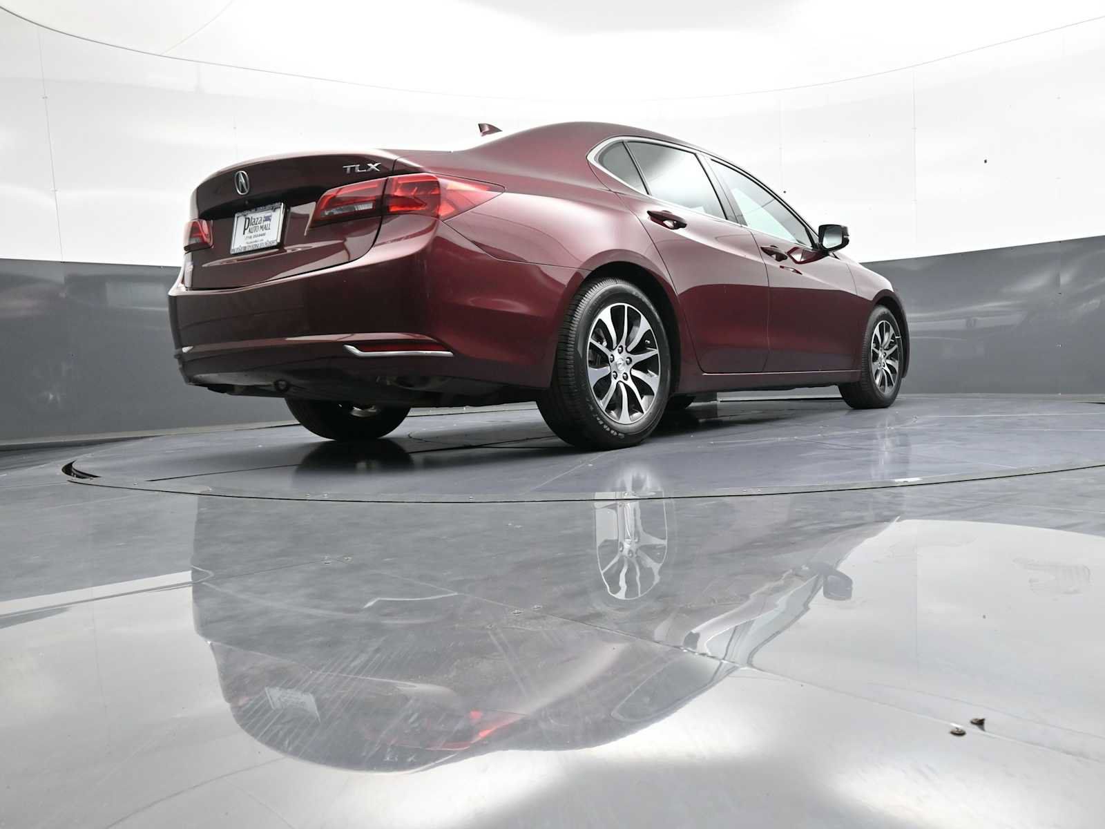 Used 2015 Acura TLX w/ Technology Package FWD image 29