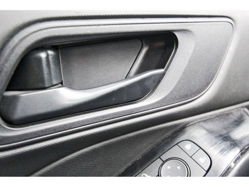 Used 2024 Nissan Rogue S image 16