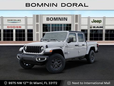 New 2026 Jeep Gladiator Sport AWD/4WD image 1