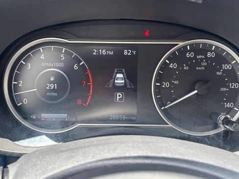 Used 2025 Nissan Versa SV FWD image 37
