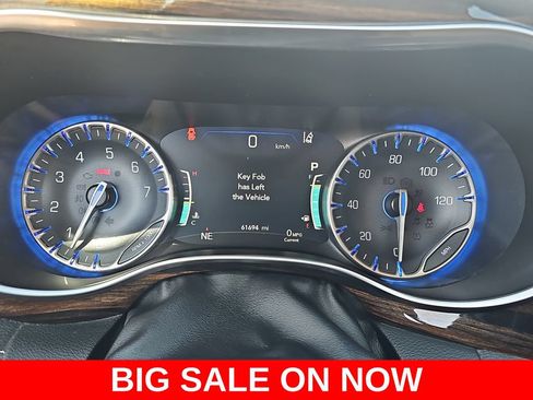 Used 2023 Chrysler Pacifica Limited FWD image 20