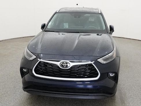 New 2026 Toyota Highlander XLE image 15