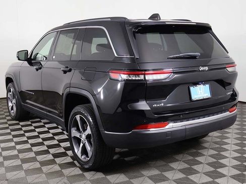 Used 2023 Jeep Grand Cherokee Limited AWD/4WD image 10