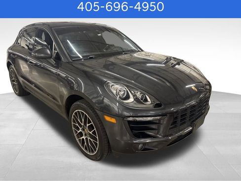 Used 2018 Porsche Macan AWD/4WD image 2