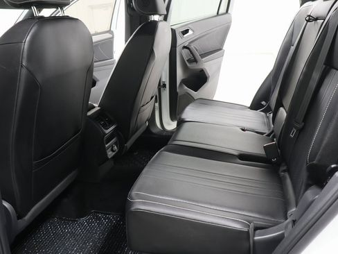 Used 2022 Volkswagen Tiguan SE R-Line image 27