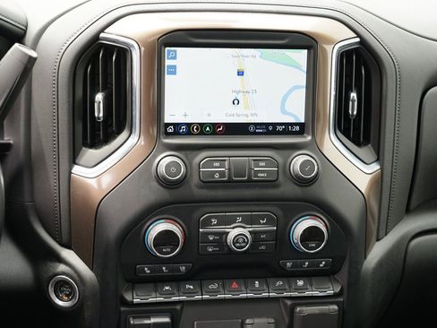 Used 2022 Chevrolet Silverado 1500 High Country image 22