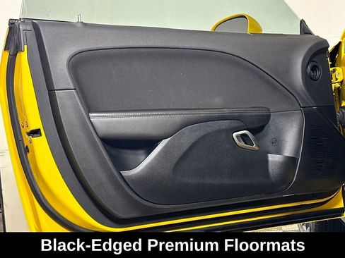 Used 2018 Dodge Challenger SXT w/ Blacktop Package image 15