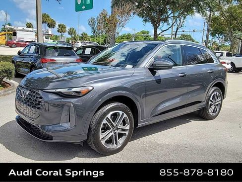 Certified 2025 Audi Q5 Premium w/ Convenience Package AWD/4WD image 4
