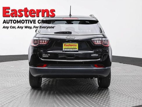 Used 2018 Jeep Compass Latitude w/ Popular Equipment Group AWD/4WD image 6