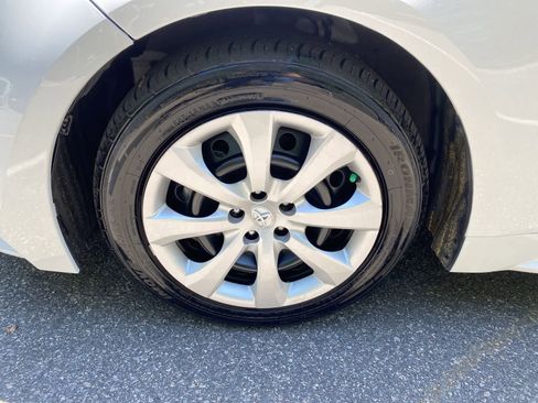 Used 2024 Toyota Corolla LE FWD image 14