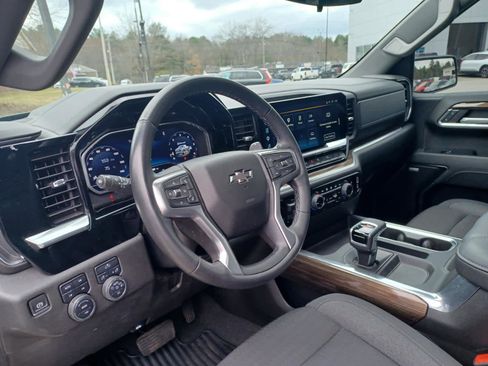 Used 2024 Chevrolet Silverado 1500 RST w/ Convenience Package II AWD/4WD image 9