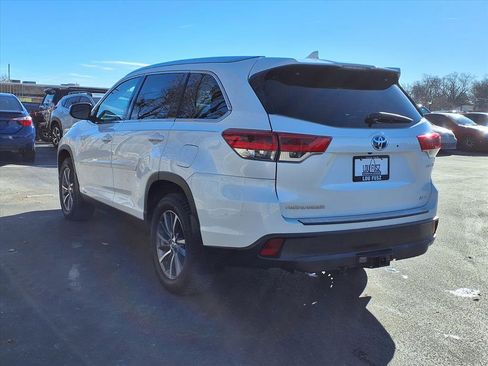 Certified 2019 Toyota Highlander XLE image 30