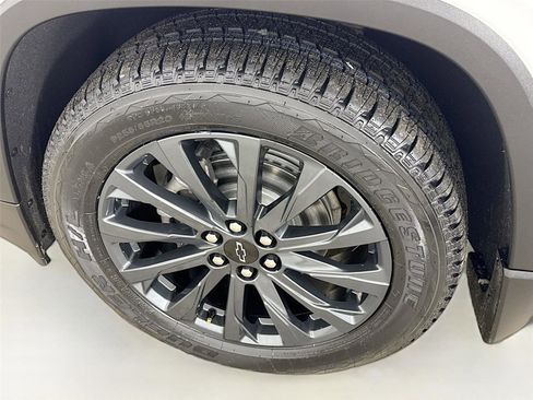Used 2023 Chevrolet Traverse RS w/ LPO, Floor Liner Package image 35