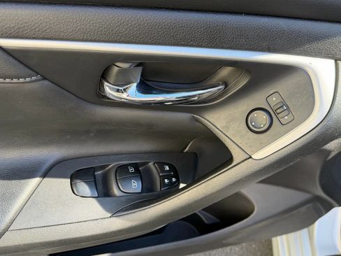 Used 2018 Nissan Altima 2.5 SL FWD image 29