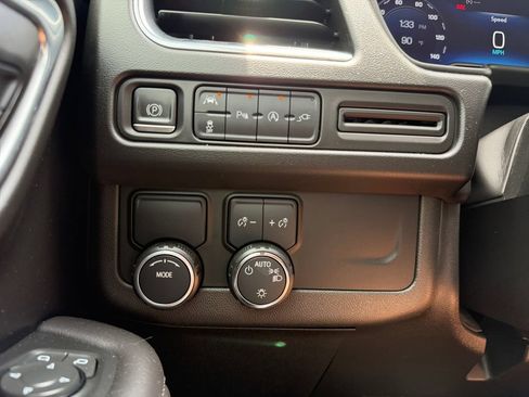 Used 2022 Chevrolet Tahoe LT RWD image 17