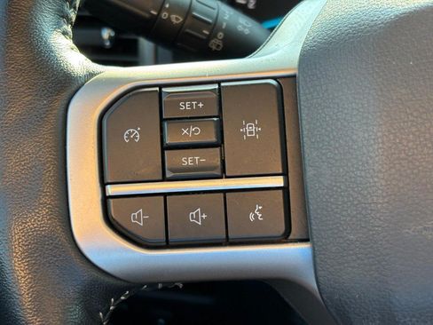 Used 2023 Ford Expedition XLT AWD/4WD image 20