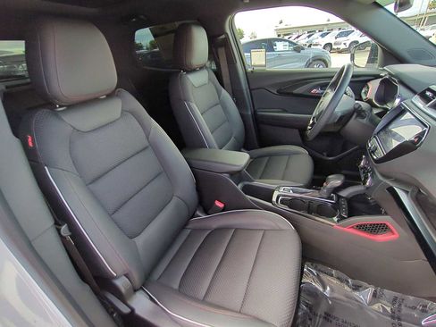 Used 2023 Chevrolet TrailBlazer RS w/ Sun and Liftgate Package image 27