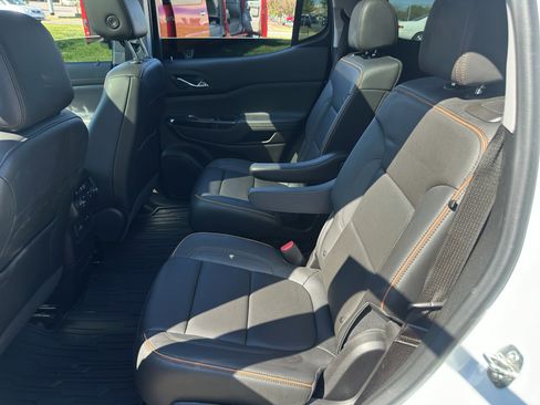 Used 2022 GMC Acadia AT4 w/ Technology Package image 14