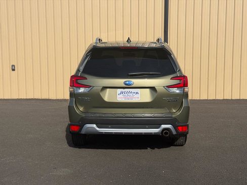 Used 2024 Subaru Forester Touring w/ Convenience Package image 4