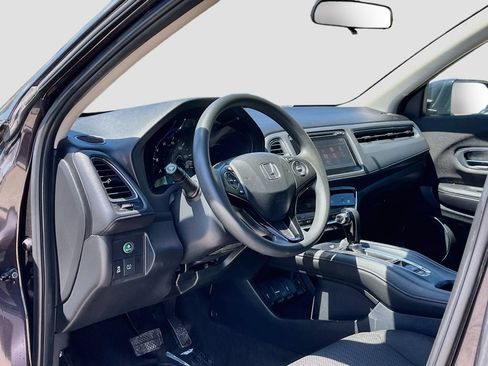 Used 2018 Honda HR-V EX image 9
