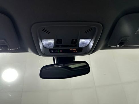 Used 2022 Chevrolet Malibu Premier image 24