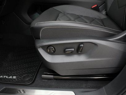 New 2026 Volkswagen Atlas SE