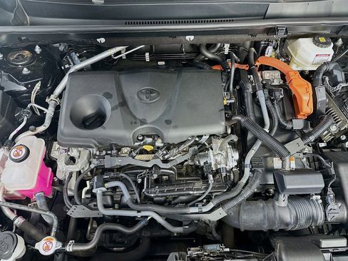 Used 2023 Toyota RAV4 LE AWD/4WD image 31