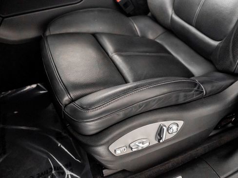 Used 2018 Porsche Macan S image 26