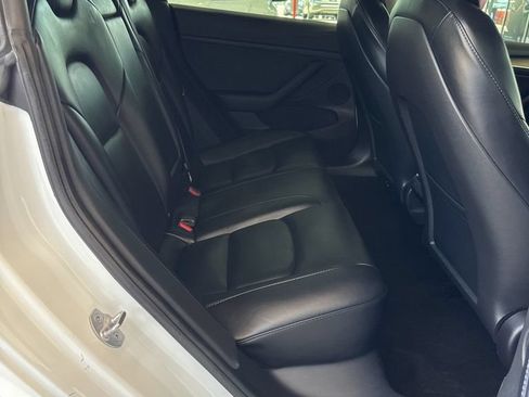 Used 2022 Tesla Model 3 Standard Range RWD image 7