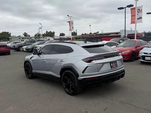 Used 2020 Lamborghini Urus AWD/4WD image 5