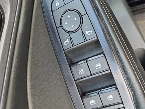 Used 2024 Nissan Rogue SV image 13