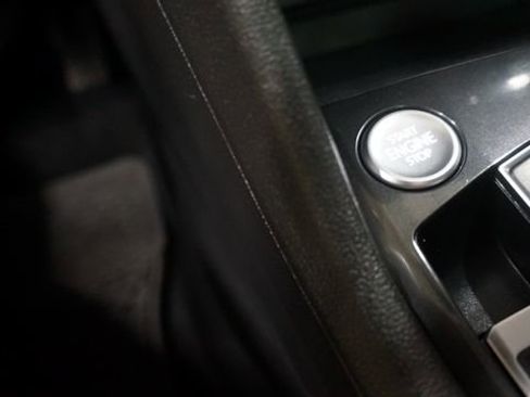 Certified 2021 Volkswagen Tiguan SE w/ Panoramic Sunroof Package image 27