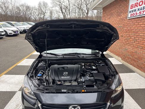 Used 2017 MAZDA MAZDA3 Grand Touring image 36