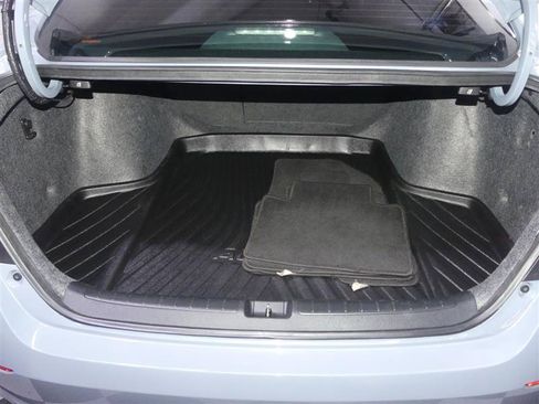Used 2022 Honda Accord Sport image 9