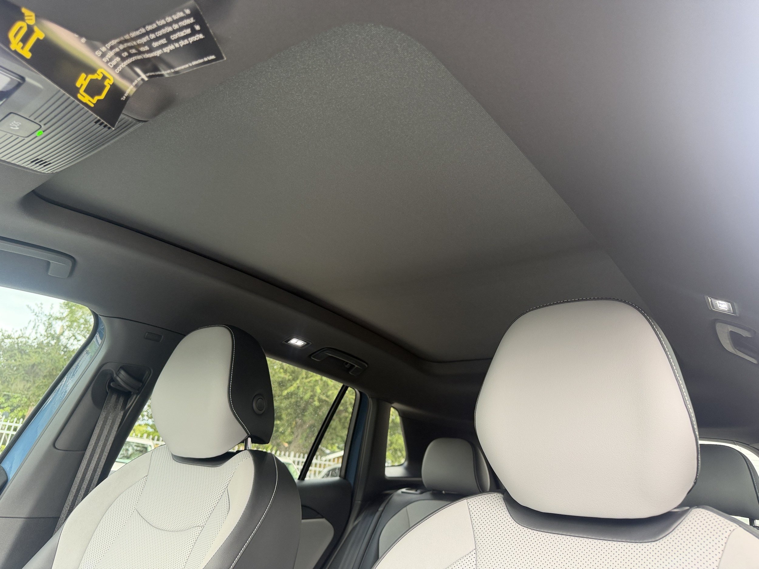 New 2026 Volkswagen Tiguan SE R-Line FWD image 23