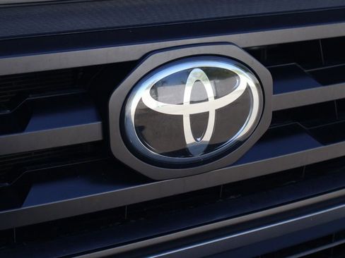 Used 2020 Toyota Tacoma SR AWD/4WD image 29