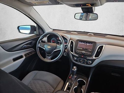 Used 2020 Chevrolet Equinox LS FWD image 3