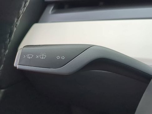 Used 2021 Tesla Model Y Performance image 25